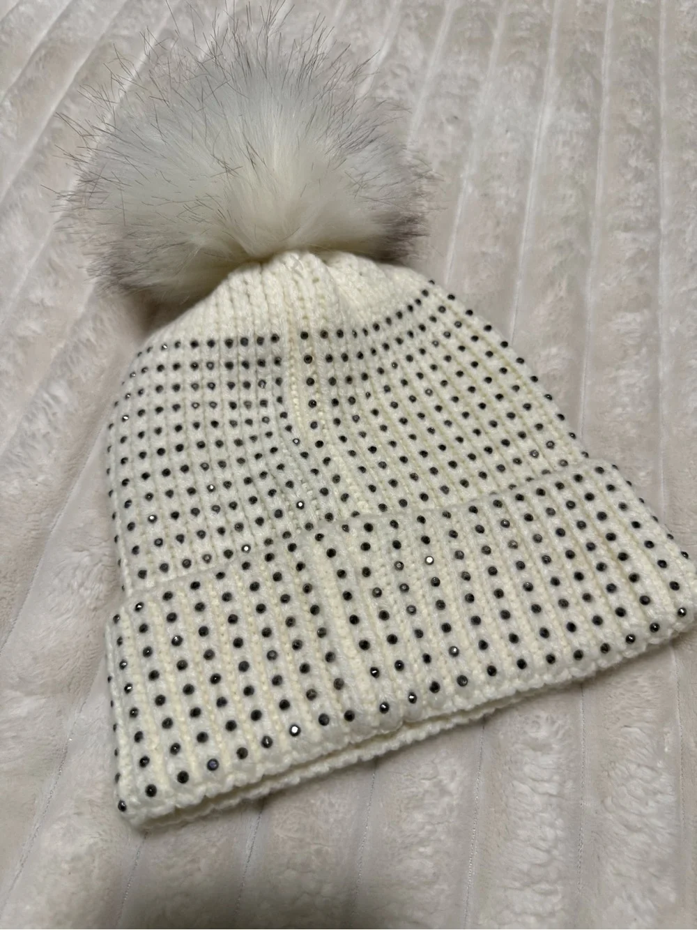 BCBGMaxAzria White Knit Beanie with Faux Fur Pom and Studs
